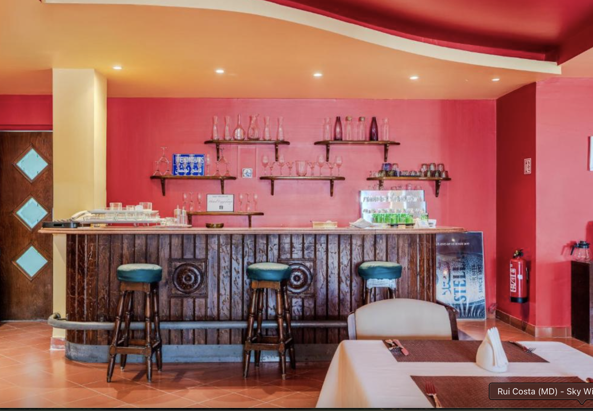 Experience Luxury at Hotel Longchamps